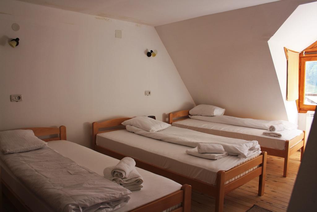 Apartmani I Restoran Sljeme 자블야크 객실 사진